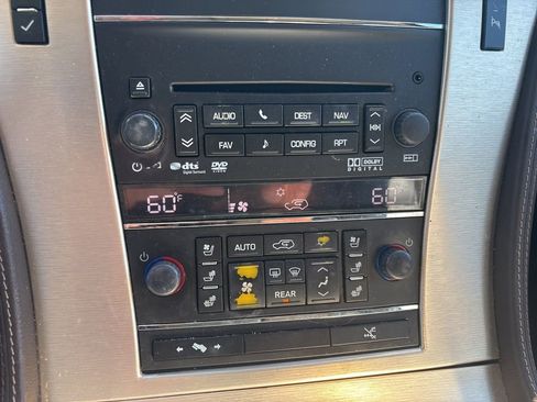 Used 2013 Cadillac Escalade Platinum image 17
