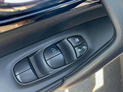 Used 2022 Nissan Rogue Sport SL AWD/4WD image 18