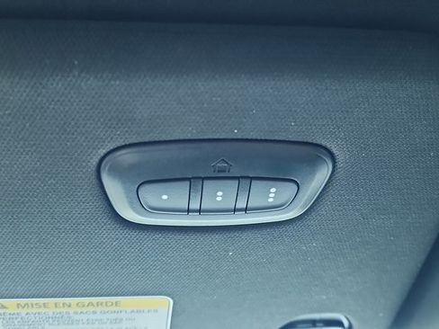 Used 2025 RAM 1500 Laramie image 29