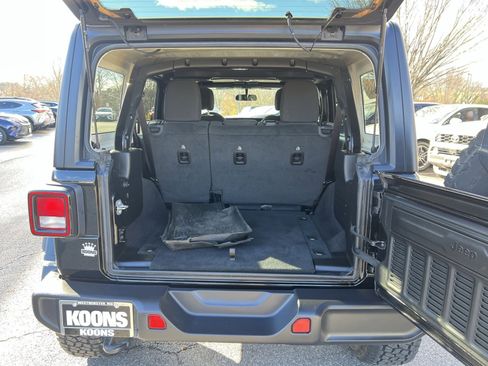 Used 2023 Jeep Wrangler Willys image 23