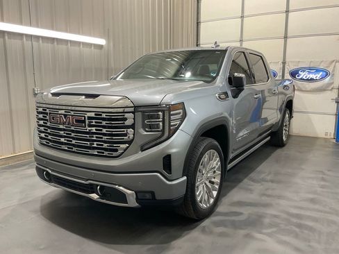 Used 2024 GMC Sierra 1500 Denali image 3