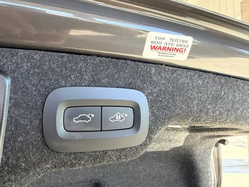 Used 2023 Volvo S90 B6 Ultimate w/ Protection Package Premier image 23