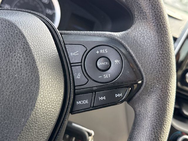Used 2020 Toyota Corolla LE FWD image 24