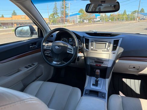 Used 2014 Subaru Outback 2.5i Limited w/ Moonroof Package image 21