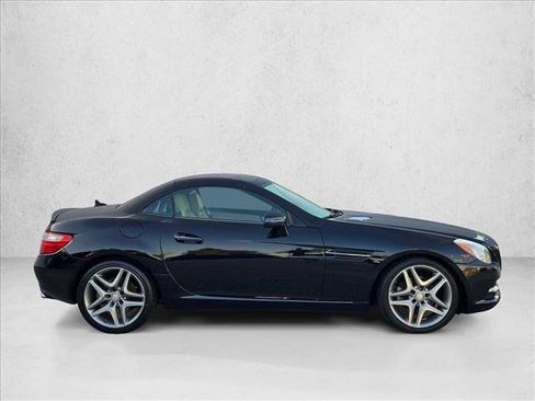 Used 2014 Mercedes-Benz SLK 250 image 4