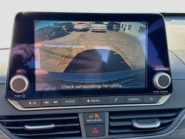Used 2025 Nissan Altima 2.5 SV FWD image 13