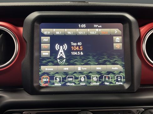Used 2019 Jeep Wrangler Unlimited Rubicon AWD/4WD image 27