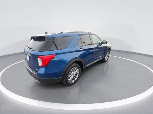 Used 2022 Ford Explorer Limited w/ Equipment Group 301A image 8