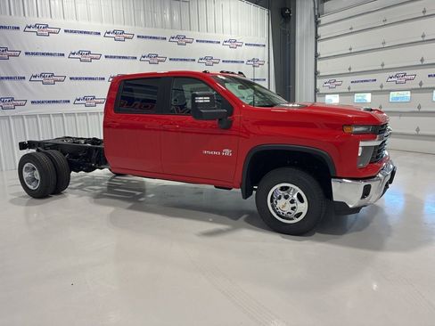 New 2026 Chevrolet Silverado 3500 LT w/ Convenience Package AWD/4WD image 7