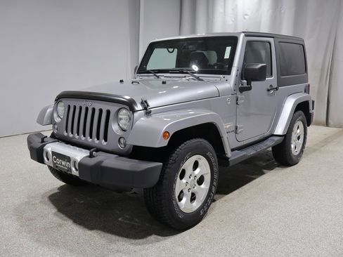 Used 2014 Jeep Wrangler Sahara w/ Connectivity Group AWD/4WD image 6