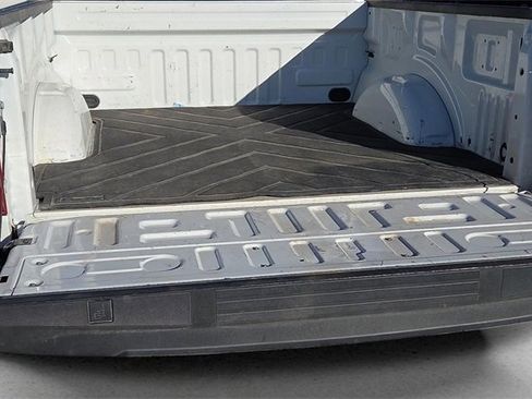 Used 2023 Ford F150 Lariat w/ Trailer Tow Package image 17