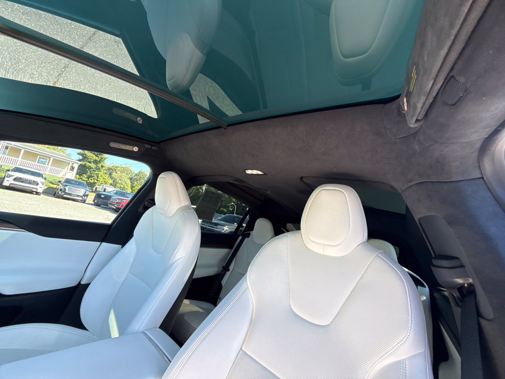 Used 2022 Tesla Model X AWD/4WD image 10