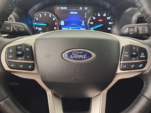 Used 2024 Ford Explorer XLT w/ Equipment Group 202A AWD/4WD image 13