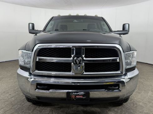Used 2017 RAM 3500 Tradesman w/ Chrome Appearance Group AWD/4WD image 2
