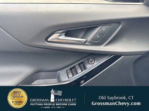 New 2026 Chevrolet Equinox LT AWD/4WD image 9