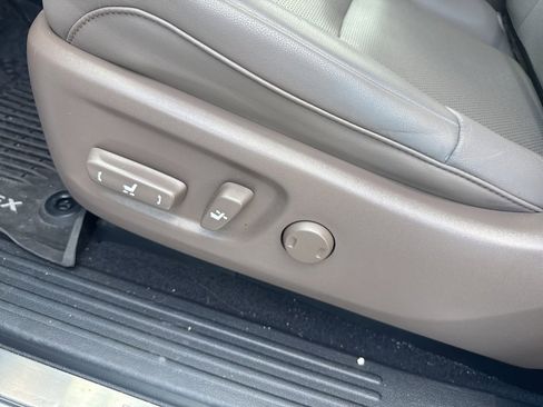 Used 2022 Lexus GX 460 Premium image 13