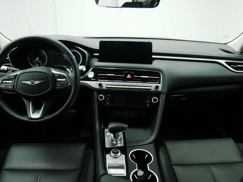 Used 2025 Genesis G70 2.5T image 35