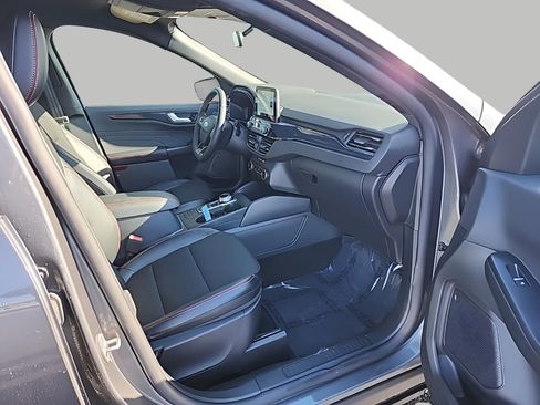 Certified 2025 Ford Escape ST-Line image 6