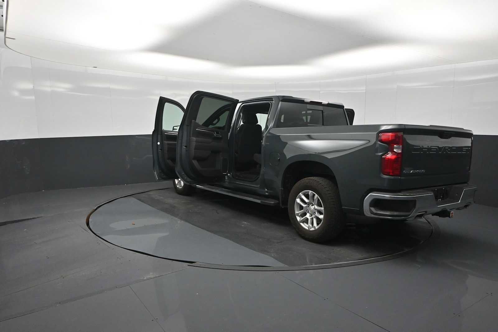 Used 2025 Chevrolet Silverado 1500 LT w/ Z71 Off-Road Package AWD/4WD image 66