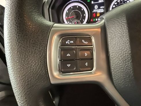 Used 2022 RAM 1500 Classic SLT AWD/4WD image 15