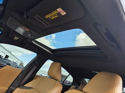 Used 2020 Lexus ES 350 350 w/ Premium Package image 24