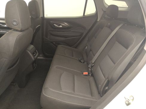 Used 2024 GMC Terrain SLE FWD image 18