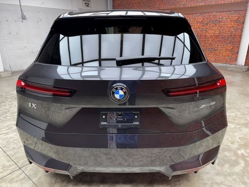 New 2026 BMW iX xDrive60 image 4