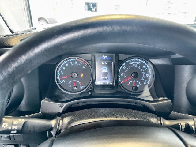 Used 2023 Toyota Tacoma SR AWD/4WD image 15
