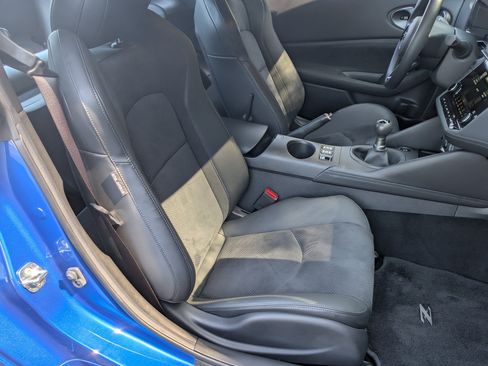 Used 2024 Nissan Z Performance w/ Floor Mat Package image 18