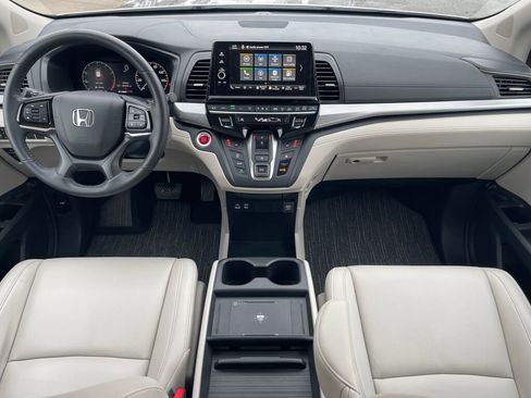 Certified 2025 Honda Odyssey EX-L image 9