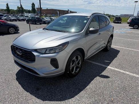 Certified 2024 Ford Escape ST-Line w/ Tech Pack #1 AWD/4WD image 4