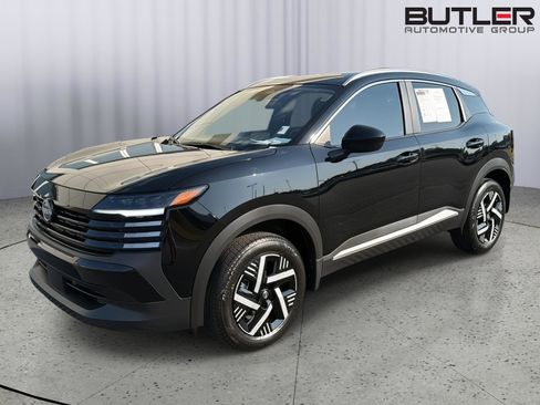 Used 2026 Nissan Kicks SV w/ SV Premium Package FWD image 1