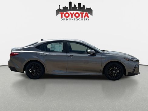 New 2026 Toyota Camry SE image 2