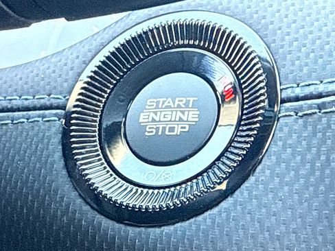 New 2026 Jeep Compass Latitude image 9