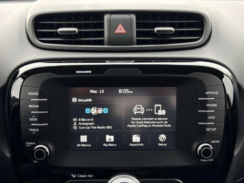 Used 2017 Kia Soul ! FWD image 3