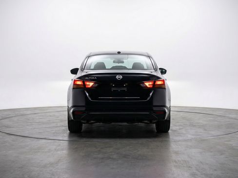 Used 2025 Nissan Altima 2.5 SV image 7