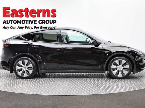 Used 2021 Tesla Model Y Long Range AWD/4WD image 4