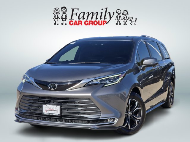 Used 2026 Toyota Sienna Platinum AWD/4WD image 1