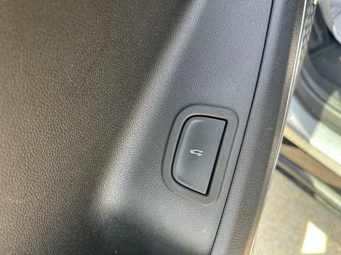 Used 2025 Buick Enclave Sport Touring FWD image 25