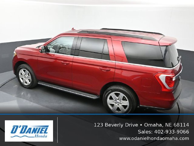 Used 2019 Ford Expedition XLT w/ Equipment Group 202A AWD/4WD image 21