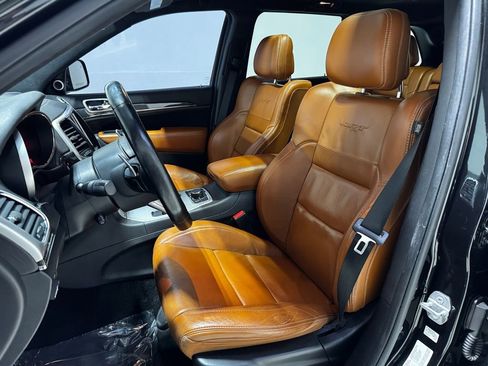 Used 2015 Jeep Grand Cherokee SRT w/ Luxury Group II image 11