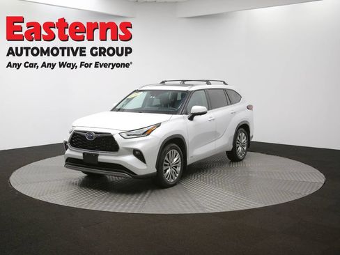 Used 2024 Toyota Highlander Platinum AWD/4WD image 61
