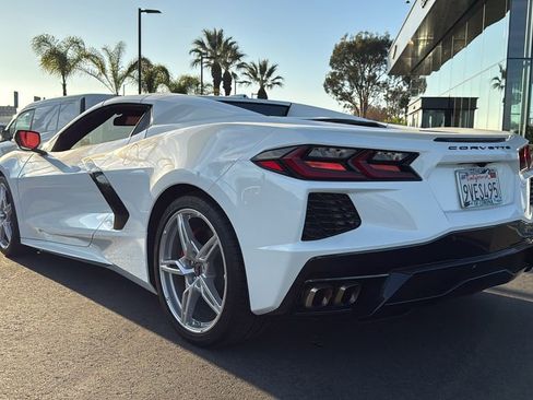 Used 2025 Chevrolet Corvette Stingray Convertible w/ 1LT image 5