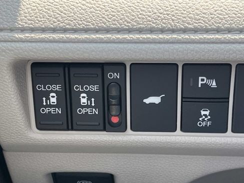 Used 2026 Honda Odyssey Touring image 38