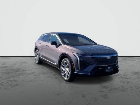 New 2026 Cadillac Optiq Luxury 1 image 2