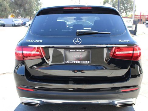 Used 2019 Mercedes-Benz GLC 300 4MATIC w/ Premium Package image 34