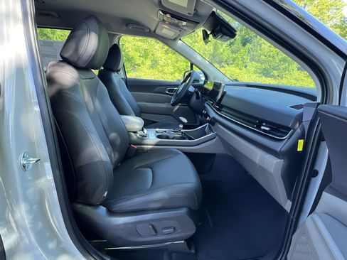 New 2026 Kia Carnival EX FWD image 57
