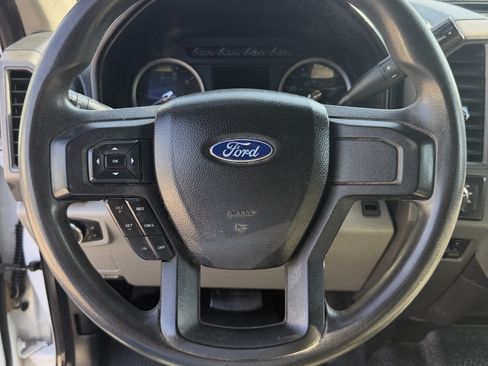 Used 2017 Ford F250 XL w/ Power Equipment Group AWD/4WD image 18