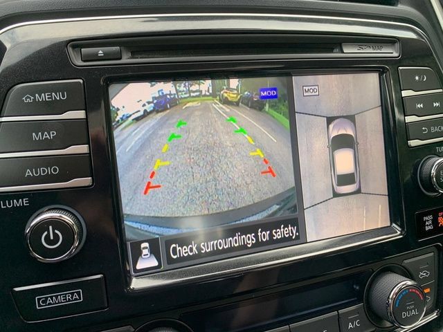Used 2016 Nissan Maxima Platinum w/ Interior Lighting Package FWD image 37