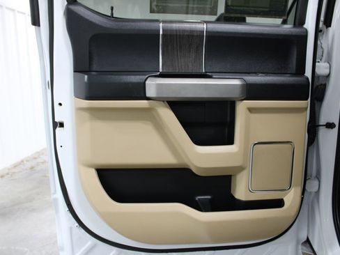 Used 2021 Ford F250 Lariat image 25